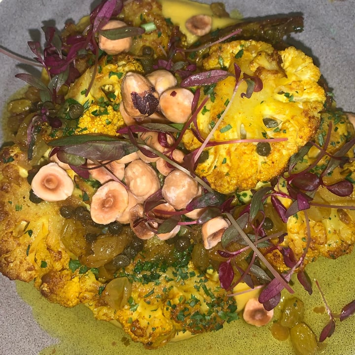 photo of Darwin Brasserie Roasted cauliflower with caurry sauce, raisins, hazelnuts shared by @sofiacoruzzi on  26 Nov 2023 - review