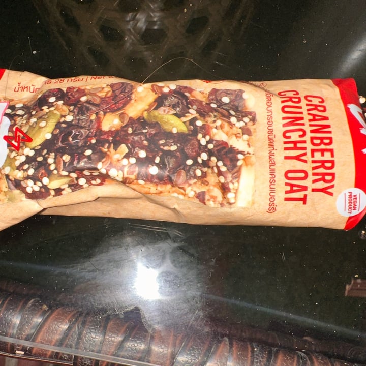 photo of Granovibes Granovibes Cranberry Crunchy Oat Bar shared by @gillhibbitt on  18 Dec 2024 - review