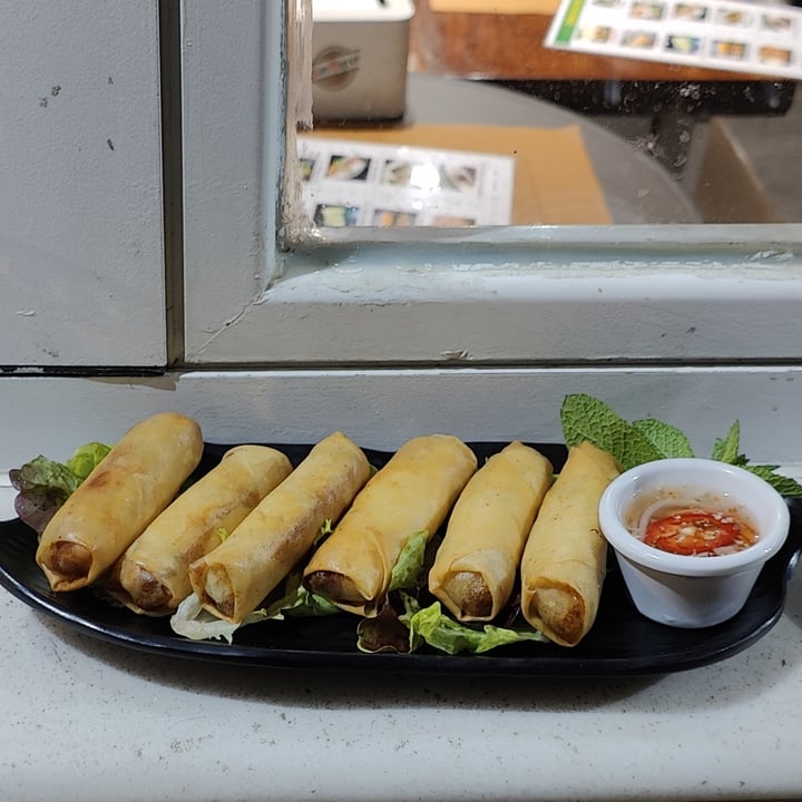 photo of Ama Elur Rollitos Vietnamitas Fritos shared by @joxi on  28 Mar 2024 - review