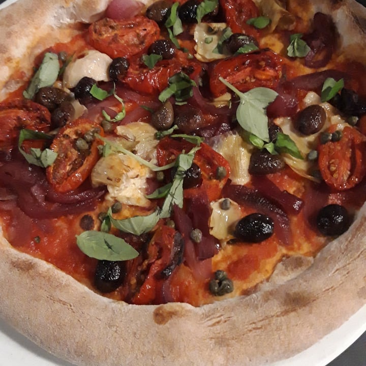 photo of Pizzeria Leon D'Oro Pizza Camilla shared by @ggiorgia on  10 Oct 2025 - review