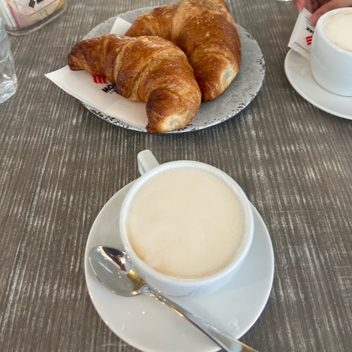 photo of Charme Cafè Cappuccino Di Soia shared by @emmearn on  17 Aug 2023 - review