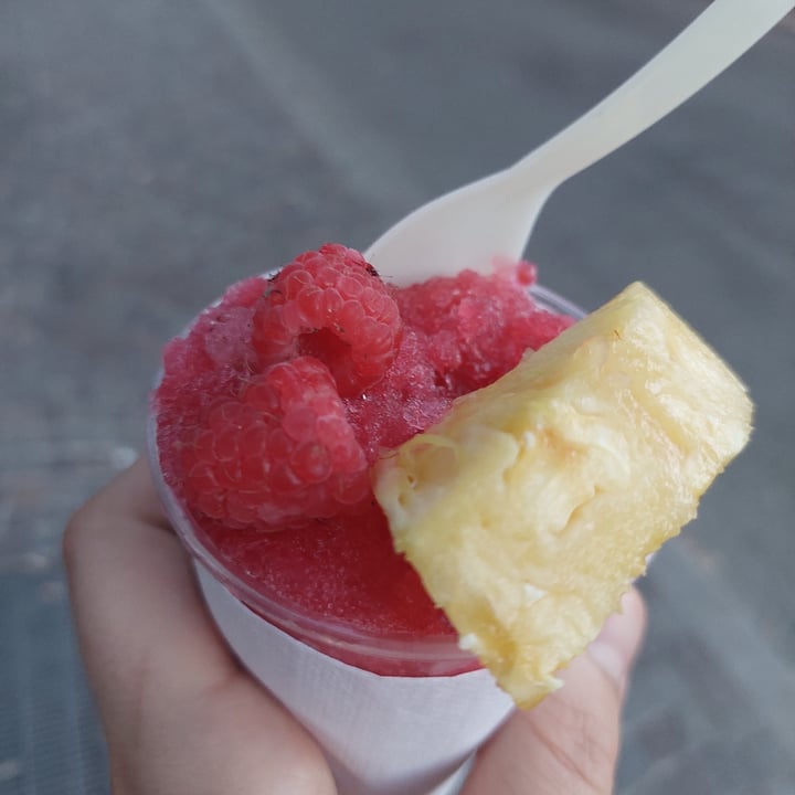 photo of Gelateria Sosi granita lampone e ananas shared by @kiki8 on  30 Jun 2024 - review