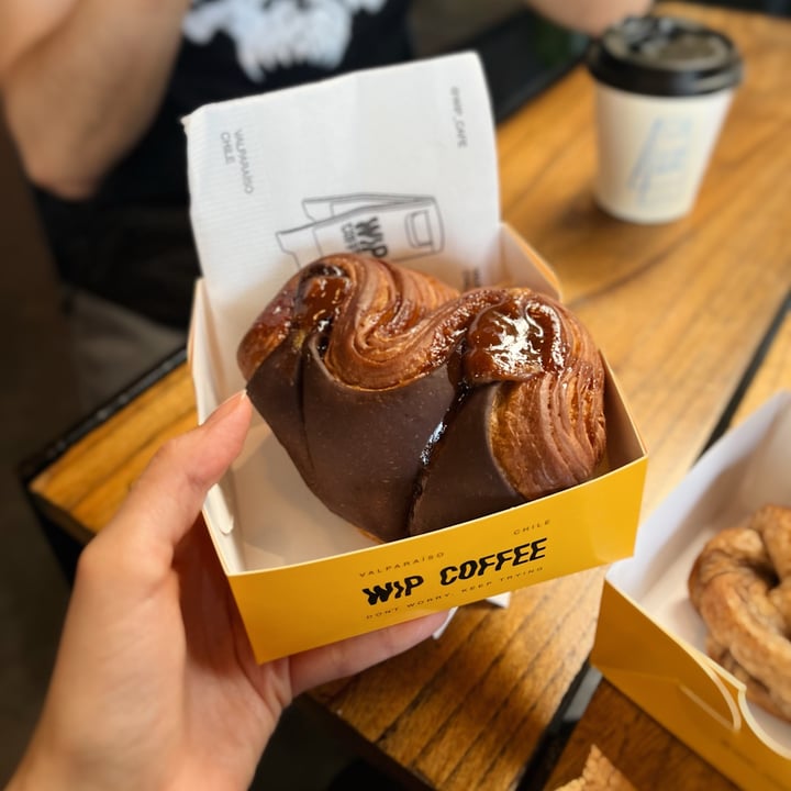 photo of WIP Coffee Rollo De Snickers shared by @franciscasotz on  07 May 2024 - review