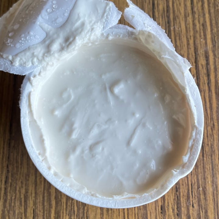photo of Dream Farm Plant Based Alternative to Stracciatella di Burrata shared by @alessiatal on  31 May 2025 - review