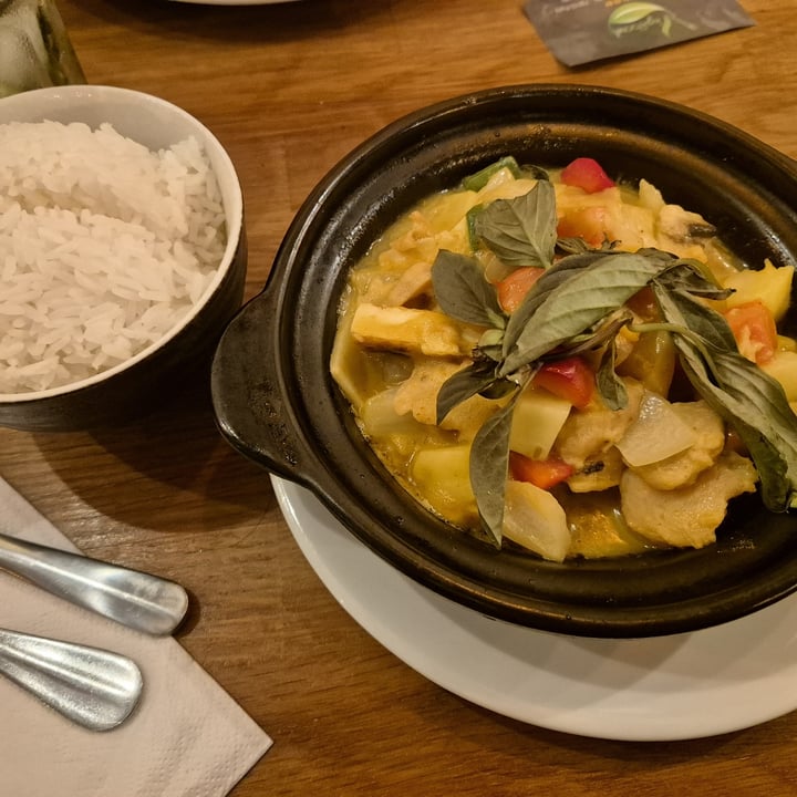 photo of Vegebowl Paris Curry Clay-pot shared by @anirudhguillaume on  17 Feb 2024 - review