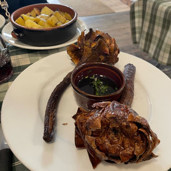 photo of Osteria A Piedi Pari Carciofi alla giudia shared by @napoleonegiulia on  04 Jun 2025 - review