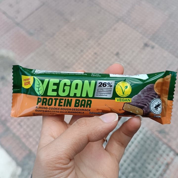 photo of Vegan Protein Bar  Almond Cookie Dough Geschmack / Gusto Di Biscotto Alle Mandorle shared by @fransykes on  02 Apr 2024 - review