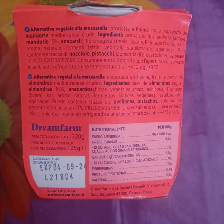 photo of Dream Farm Alternativa vegetale alla mozzarella shared by @giudymorale on  17 Aug 2024 - review