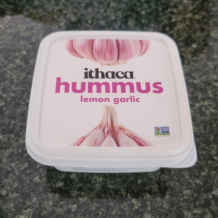 photo of Ithaca Cold-Crafted Lemon Garlic Hummus shared by @acastillon on  28 Sep 2025 - review