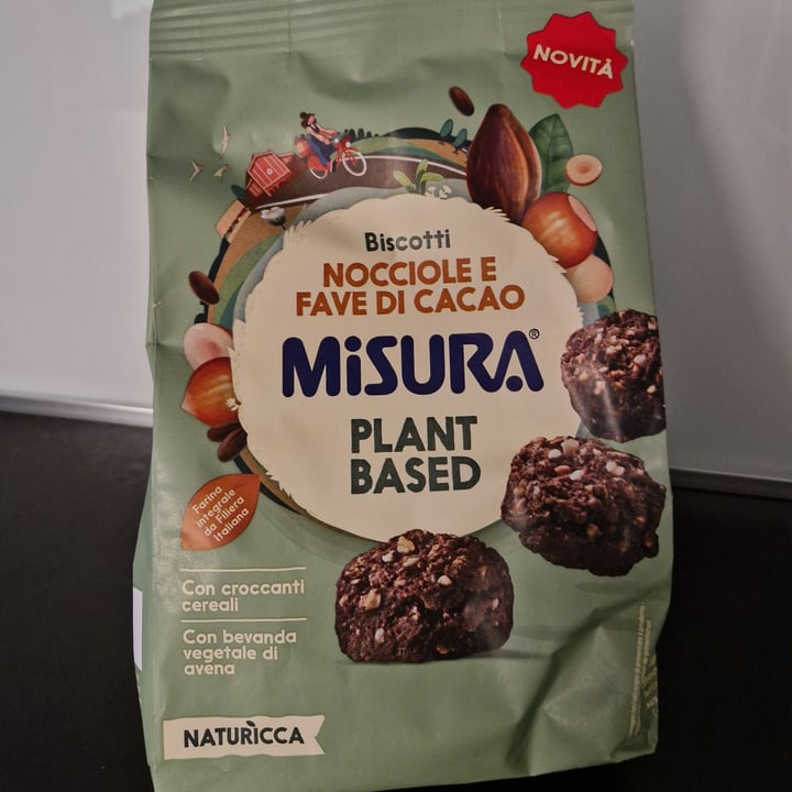 photo of Misura biscotti nocciole e fave di cacao shared by @mara55 on  02 Oct 2025 - review