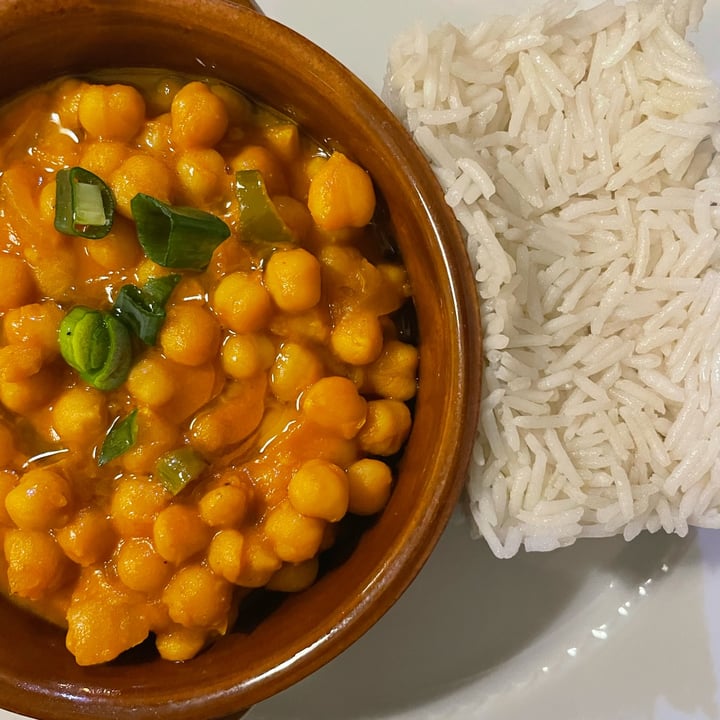 photo of Mezzaluna curry di ceci con riso basmati shared by @assaggiarelavita on  10 Mar 2024 - review