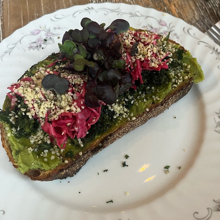 photo of Fiddlehead Fern Cafe Autumn Avocado shared by @vegancheese on  30 Nov 2023 - review