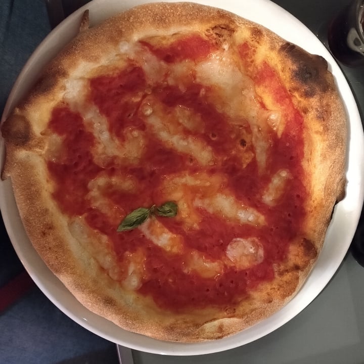 photo of Pizzootto Gusto all'Infinito Margherita con Formaggio Vegetale shared by @casspita on  11 Feb 2024 - review