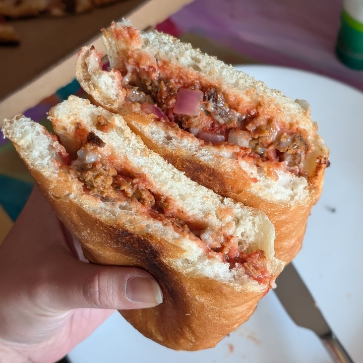 photo of Parkway Pizza Vegan Unmeatball Hoagie shared by @iszy on  29 Sep 2025 - review