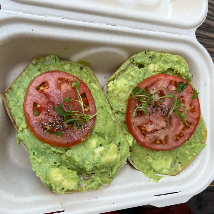 photo of Trailfolk Coffee & Juice Avocado Toast (veganised) shared by @plantpowerpal on  10 Nov 2024 - review