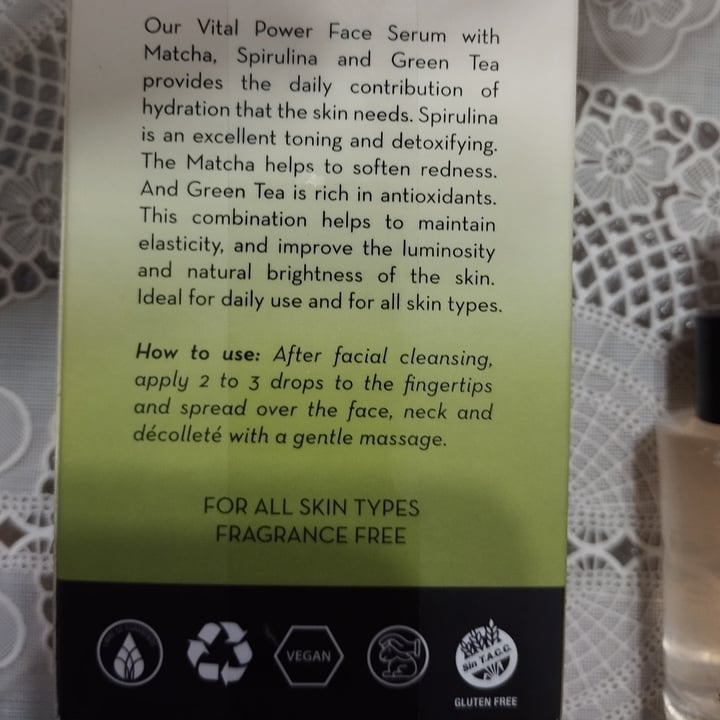 photo of Veganis serum facial Matcha Spiruline Y Green Tea shared by @nachuquiroz on  15 Feb 2024 - review
