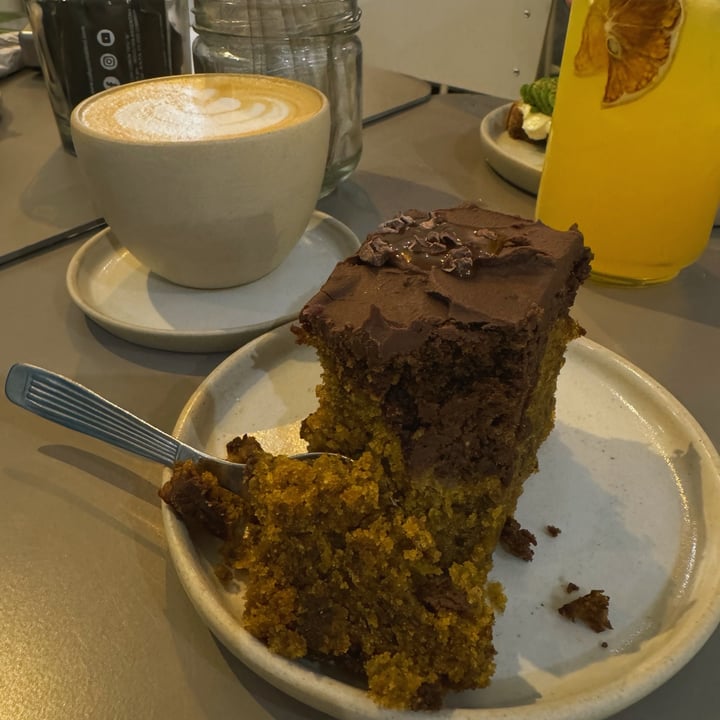 photo of Vedra Cafe budin de zapallo cabutia y chocolate shared by @inespressable on  14 Apr 2024 - review