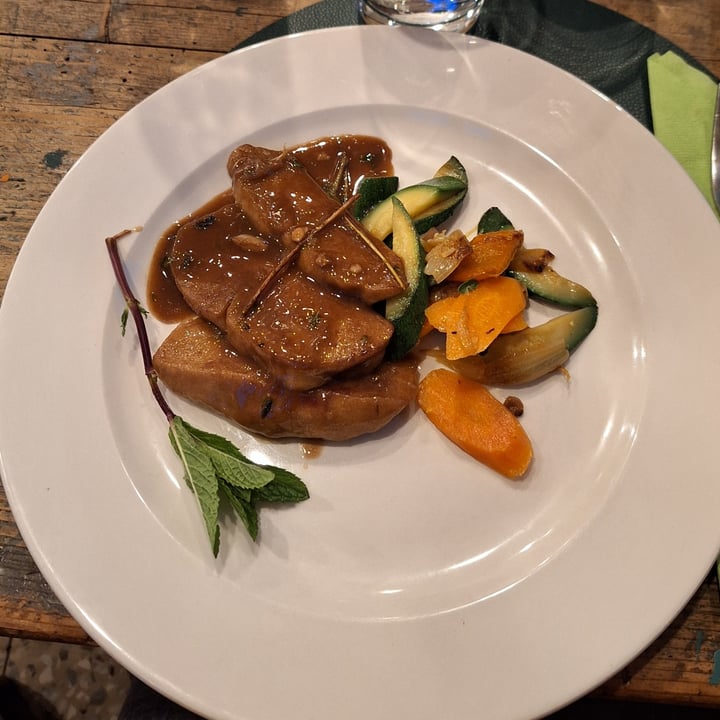 photo of Circolo Arolese Scaloppine Con Verdure Di Stagione shared by @grepap on  27 Apr 2024 - review
