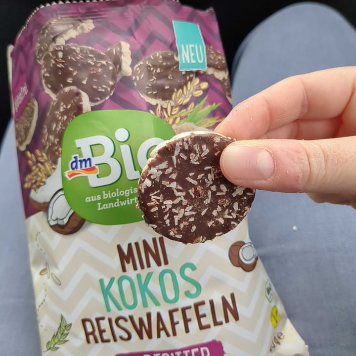 photo of Dm mini kokos reiswaffeeln shared by @chiaraabillion on  12 Apr 2025 - review