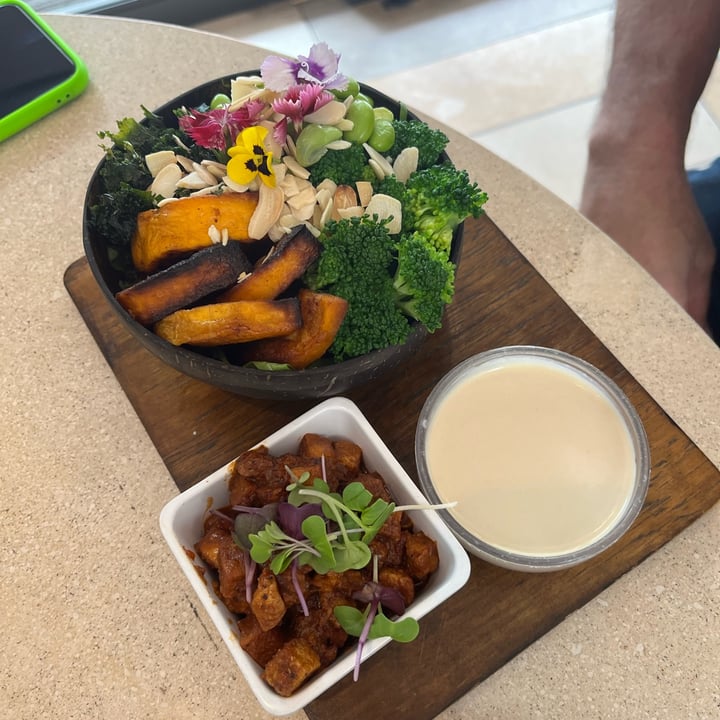 photo of Harvest Cafe Happy Buddha Bowl shared by @mimi2308 on  01 Nov 2023 - review