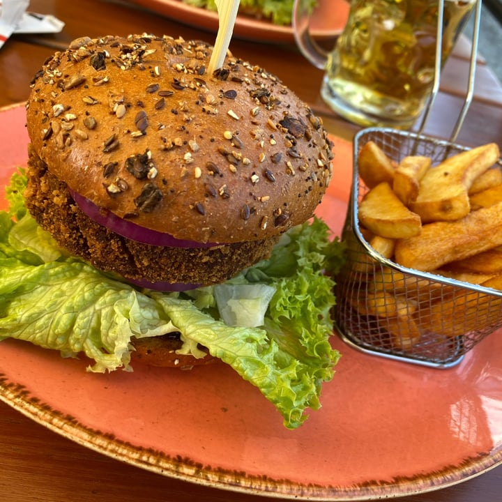 photo of Huba Neuburg - Tex Mex - Burger - Cocktails Vegan Burger Barbecue shared by @calicanto on  29 Aug 2023 - review