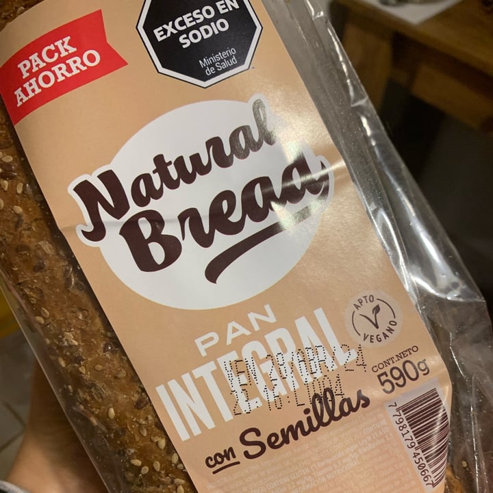 photo of Natural Bread Pan integran con semillas Pack Ahorro shared by @lurethemwithfood on  23 Apr 2024 - review