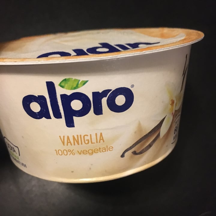 photo of Alpro Alpro Yogurt Soia Vaniglia shared by @cripardo on  30 Dec 2023 - review