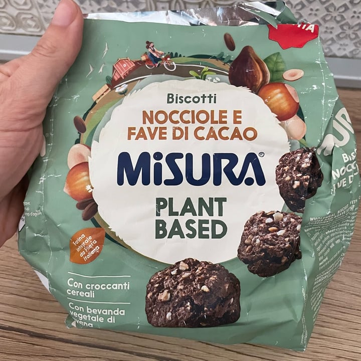 photo of Misura Biscotti Nocciole E Fave Di Cacao shared by @pomeziajones on  11 May 2025 - review