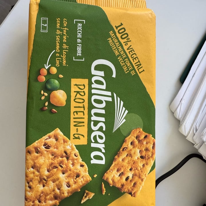 photo of Galbusera Crackers con Farine di Legumi e Semi di Sesamo e Lino shared by @lacompagniadialex on  29 Sep 2025 - review