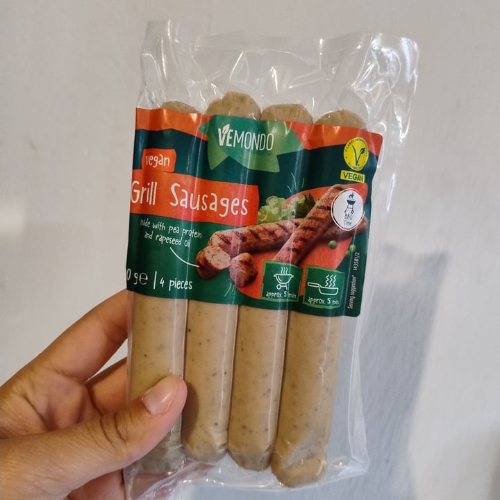 photo of Vemondo vegan grill sausages shared by @sofia-lanzoni on  27 Apr 2025 - review