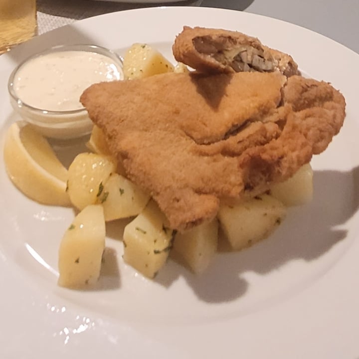 photo of Restaurant Landia Cordon Bleu shared by @rosannad93 on  20 Sep 2023 - review