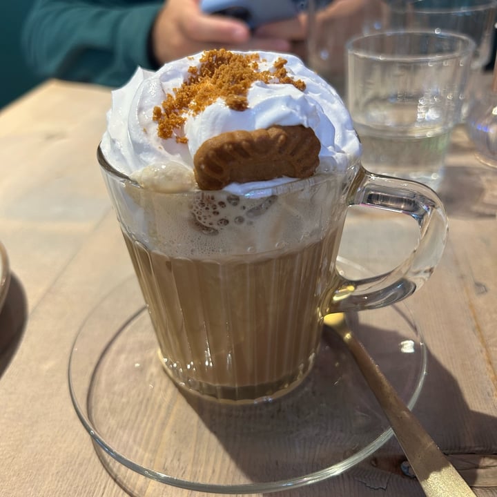 photo of The Vibe biscoff latte shared by @rebekahoutterside on  11 Sep 2023 - review