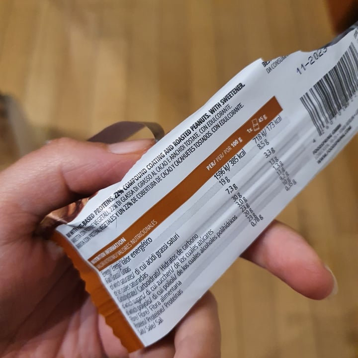 photo of Foodspring Vegan protein bar roasted peanut shared by @tania- on  11 Oct 2023 - review