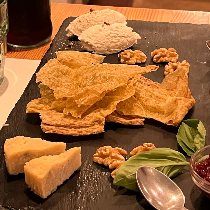 photo of Nativa Ristorante tagliere di formaggi homemade shared by @m4ri0 on  18 Sep 2023 - review