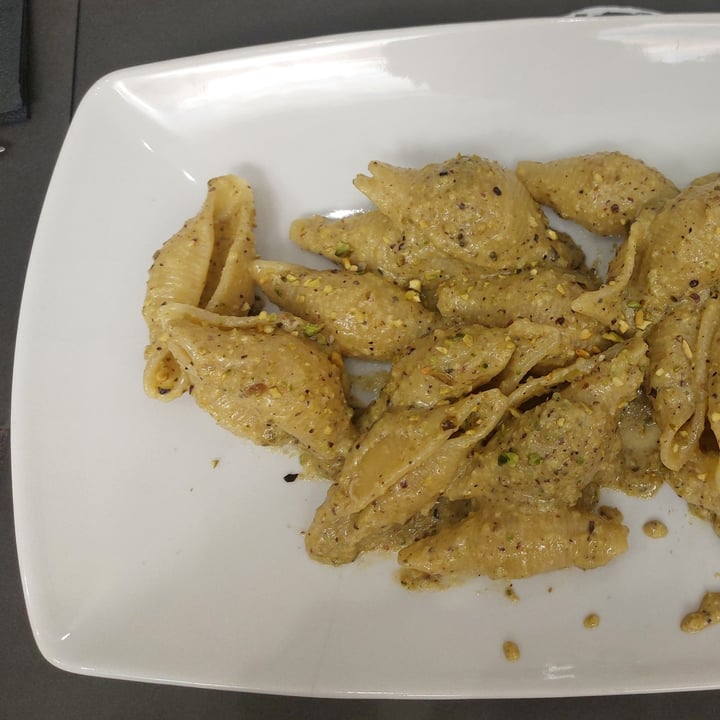 photo of Verace Lab Conchiglioni al pesto di pistacchio shared by @night92 on  03 Sep 2024 - review