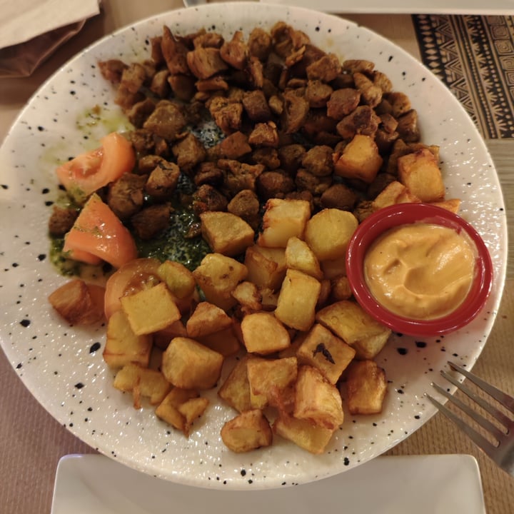 photo of Cañadú soya chunks kebab served with patata bravas shared by @harubaba on  06 Jan 2025 - review