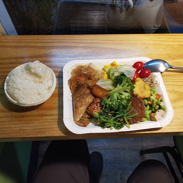 photo of 素心園健康素食館 Vegetarian buffet shared by @bengtang on  31 Aug 2025 - review