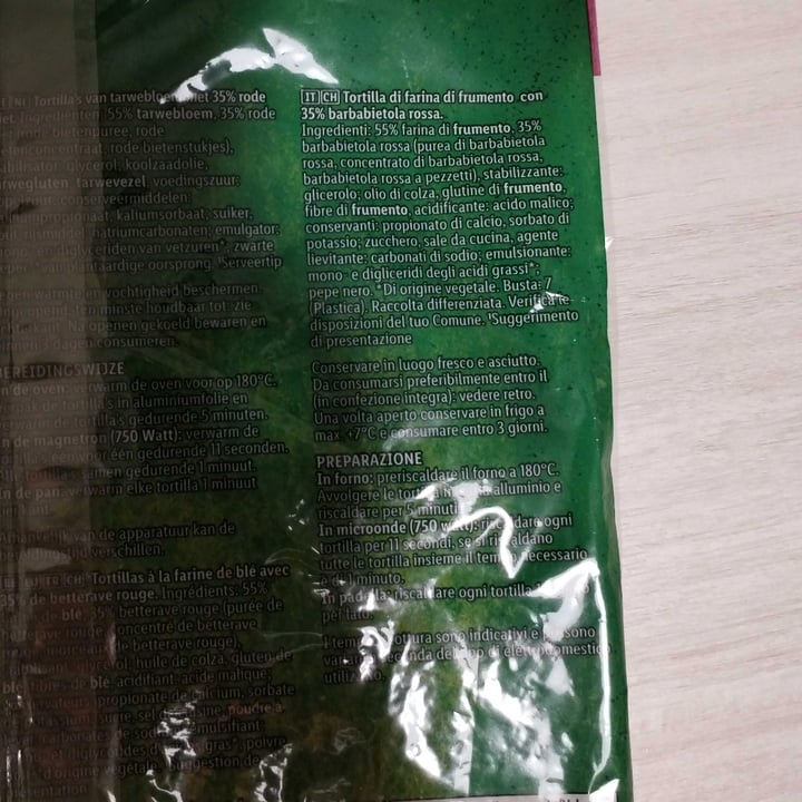 photo of Vemondo Vegan Tortilla Wraps Rote Bete Beetroot Tortilla Wraps shared by @esterdoppiaw on  09 Dec 2024 - review