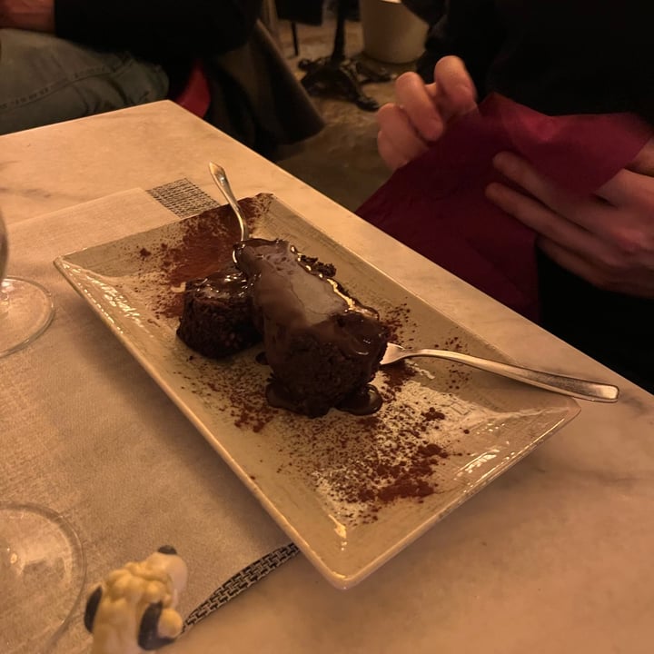 photo of L'OV Osteria Vegetariana Torta al cioccolato shared by @pattini on  31 Mar 2024 - review