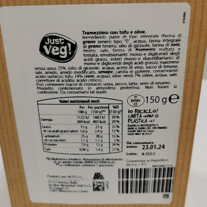 photo of Just Veg! (ALDI Italy) Tramezzino Tofu E Olive shared by @barbabeagio on  12 Jan 2024 - review