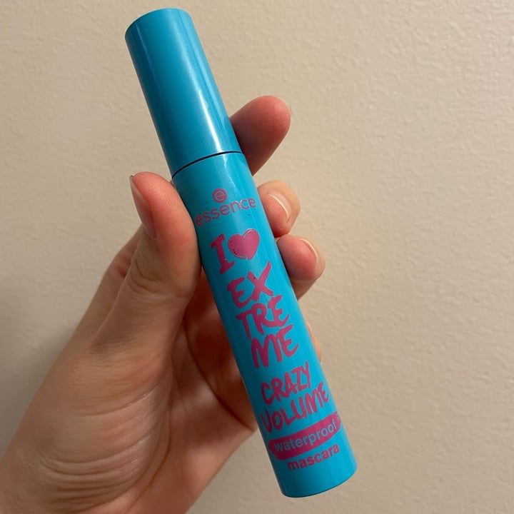 photo of Essence  I Love Extreme Crazy Volume Waterproof Mascara shared by @veggi-bella on  01 Oct 2023 - review