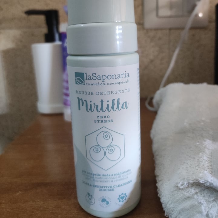 photo of La Saponaria Mousse detergente Mirtilla shared by @mi-chi on  06 Aug 2025 - review
