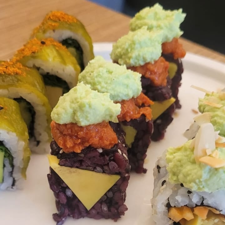 photo of Kikko Sushi Ristorante Giapponese Uramaki pummarola veg shared by @rosannad93 on  09 Mar 2024 - review