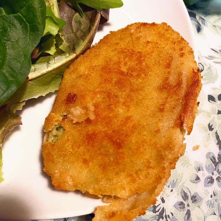 photo of Valsoia L’irresistibile Super Cotoletta con Spinaci shared by @hail-seitan on  09 Apr 2024 - review