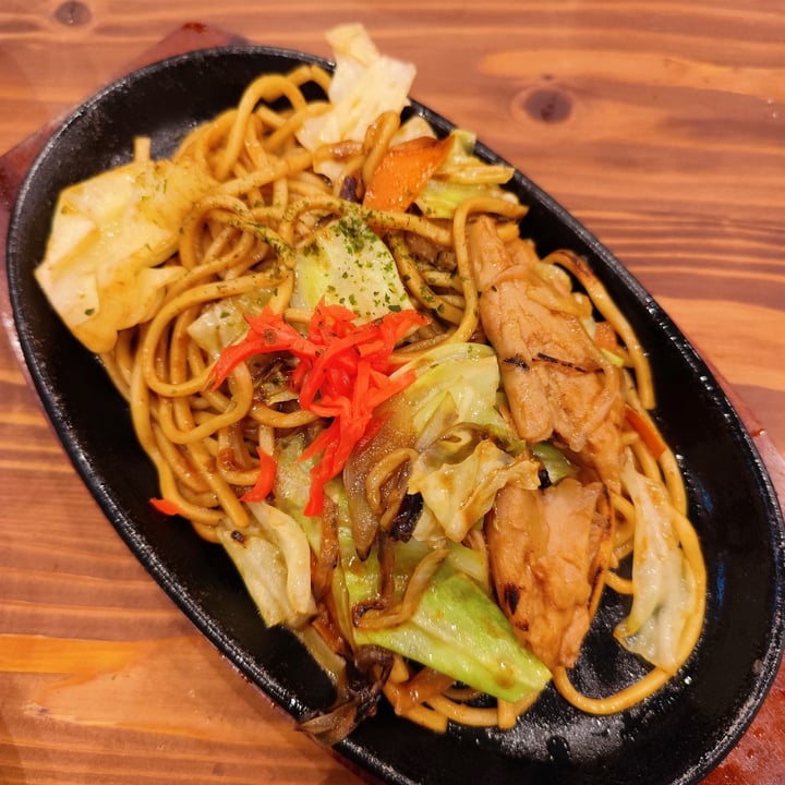 photo of Pivot BASE Cafe & Bar ＠Dotonbori Earth-meat Yakisoba shared by @rominaguch on  14 Sep 2025 - review