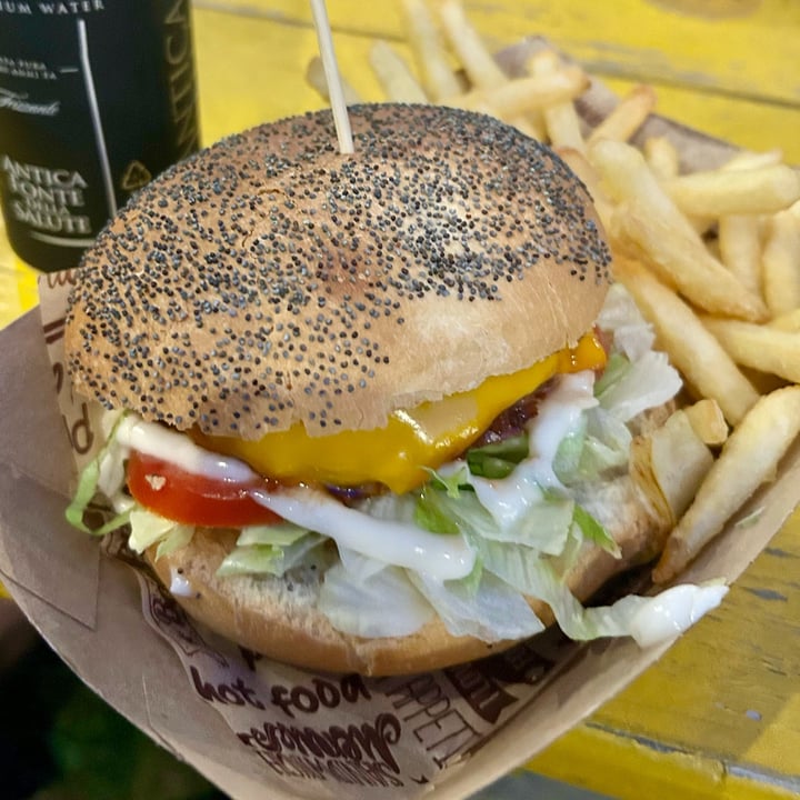 photo of Area Youth Edoné Burger NYC shared by @karlelios on  05 Aug 2025 - review