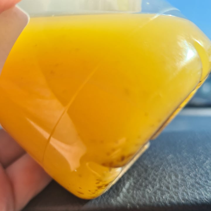 photo of Woolworths Food Mandarin & Chia 100% Fruit Juice shared by @veronicagroen on  26 Sep 2024 - review