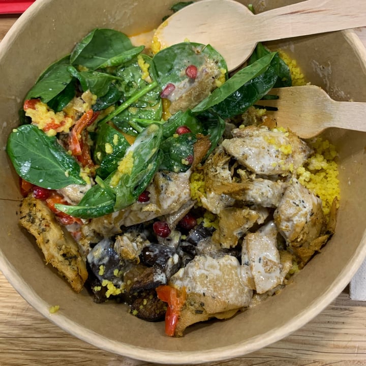 photo of Beets & Roots vegan levantine bowl shared by @martinazurli on  15 Jan 2025 - review
