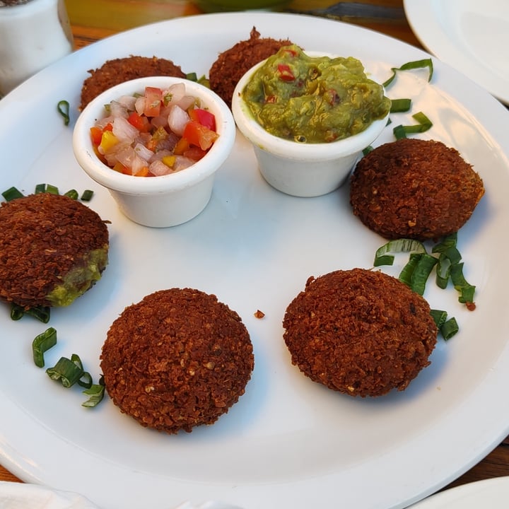 photo of Florida 165 Rooftop Bar falafel shared by @muel on  12 May 2025 - review