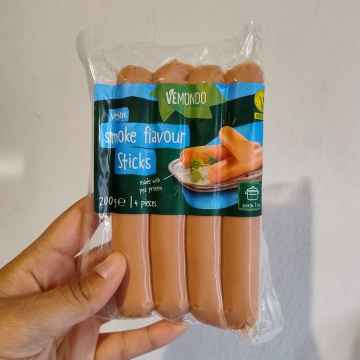photo of Vemondo vegan smoke flavour sticks shared by @sofia-lanzoni on  05 May 2025 - review